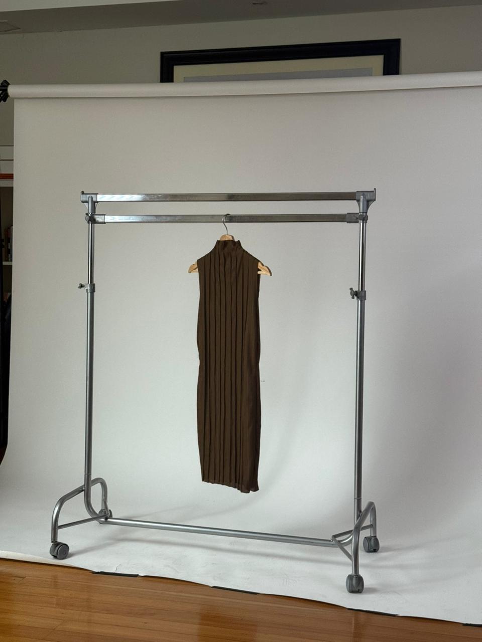 vestido plisé sin mangas